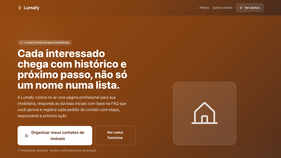 Landing imobiliária com headline e CTA de implantação